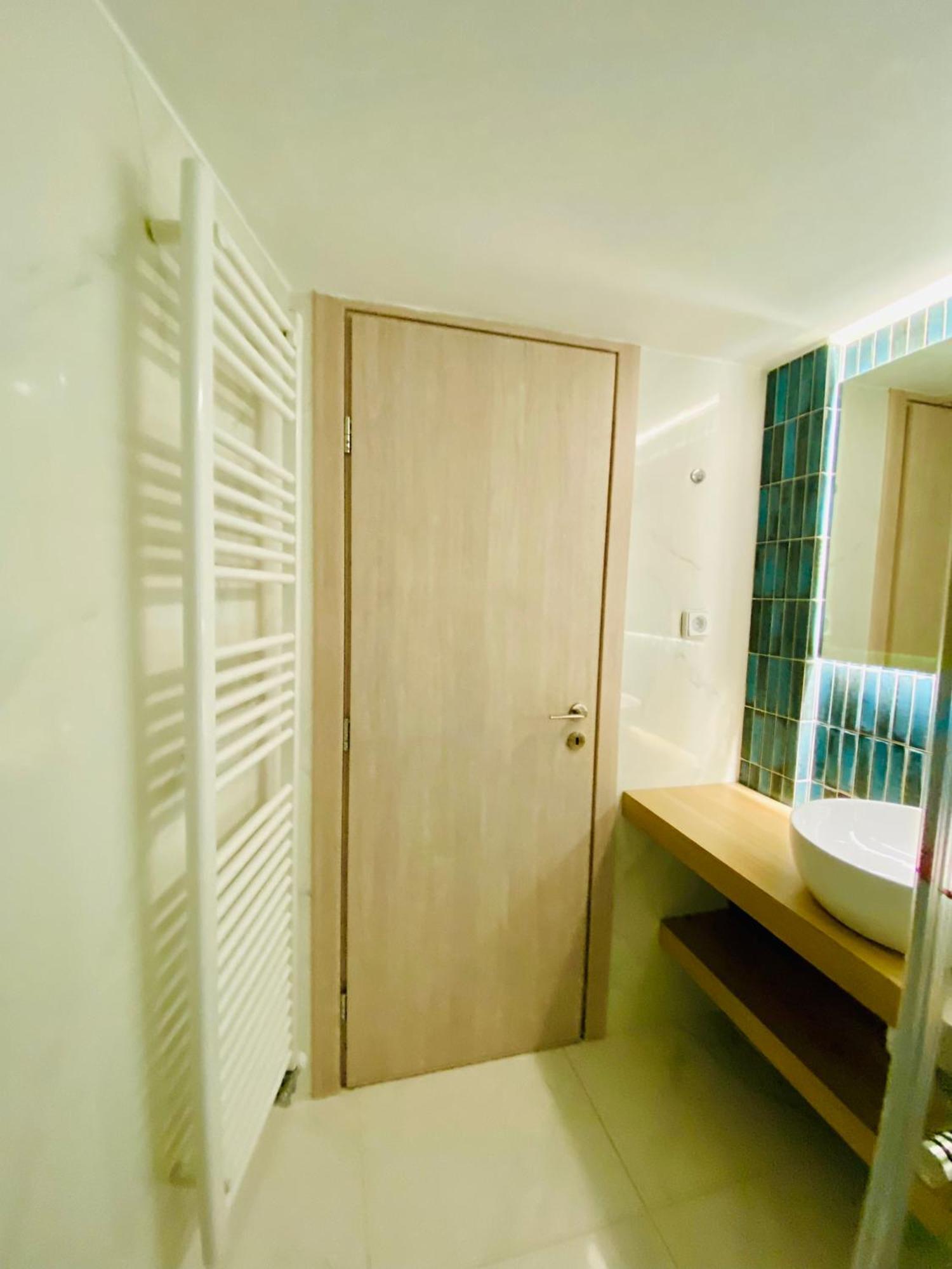 Antinoros Inn, Stylish Apartment,3' To Metro 雅典 外观 照片
