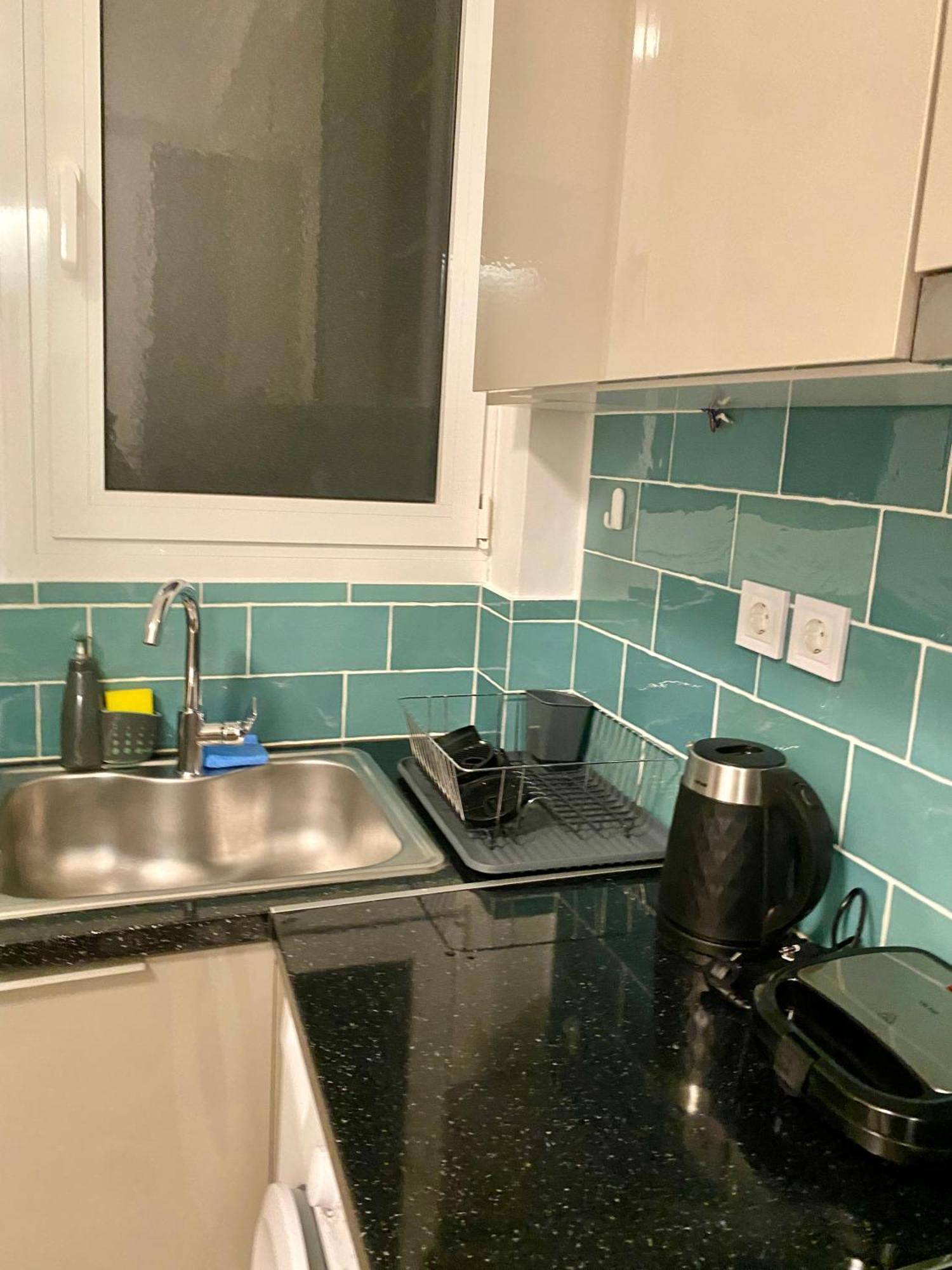 Antinoros Inn, Stylish Apartment,3' To Metro 雅典 外观 照片